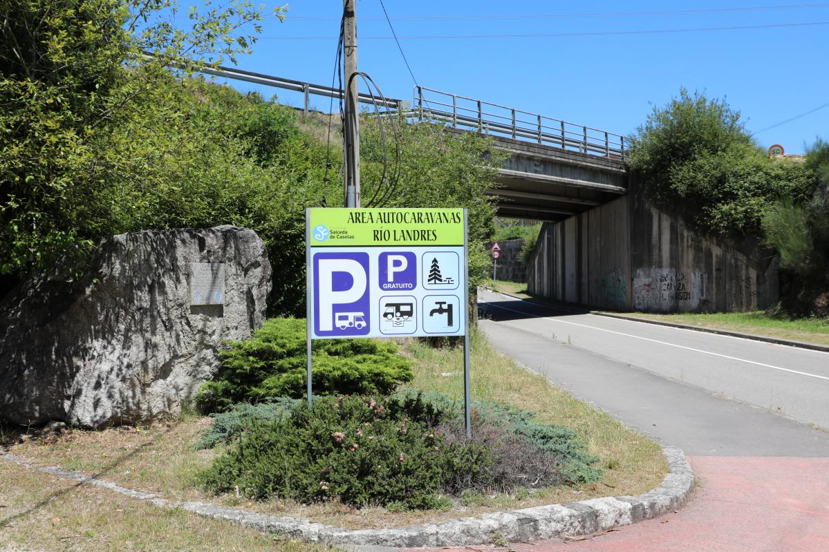Area autocaravanas Río Landres